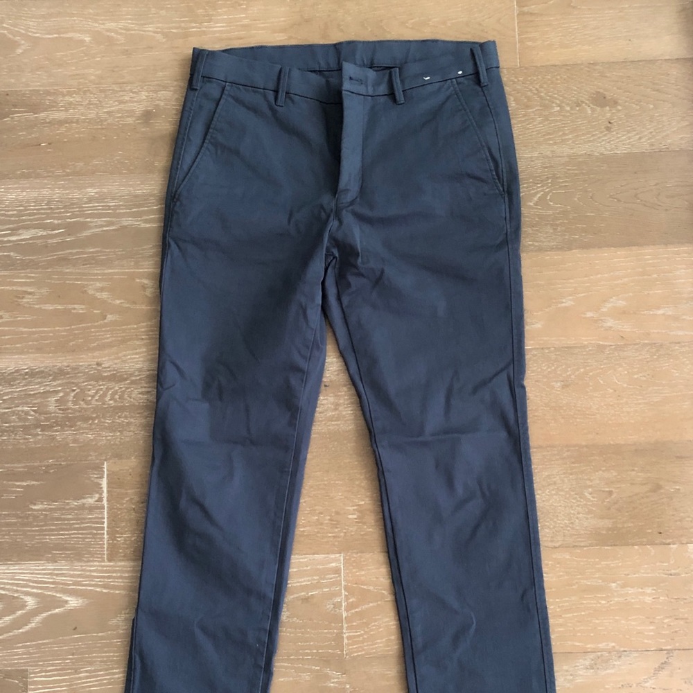 Uniqlo Stretch Chinos - Size 31